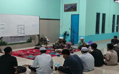 Suasana Penuh Kebersamaan, Kepala Madrasah Bersama Guru, Tenaga Kependidikan, dan Siswa Kelas IX MTs Nurul Hidayah Kota Raja Gelar Buka Puasa Bersama Dilanjutkan Shalat Maghrib Berjamaah di Mushola Yayasan Nurul Hidayah Amuntai Selatan