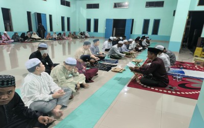 Dewan Guru dan Kepala MTs Nurul Hidayah Kota Raja Ikuti Shalat Hajat, Burdah, dan Haul Jama’ Ulama di Yayasan Nurul Hidayah Amuntai Selatan